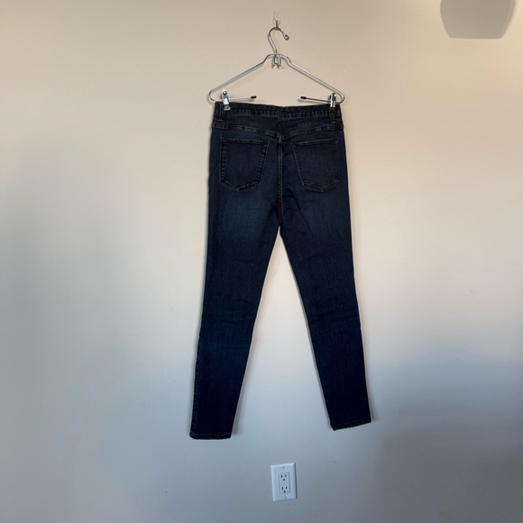 3/$20 ⚡️ Simply Vera Vera Wang Stretch High-Waisted Dark Wash Skinny Jeans - Picture 11 of 15